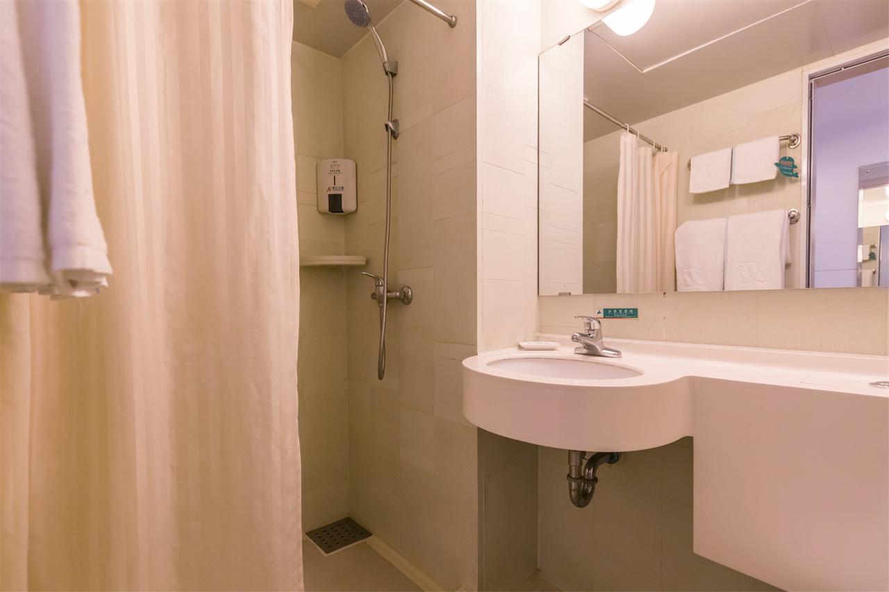 Jingjiang Inn Shanghai Hutai Road المظهر الخارجي الصورة